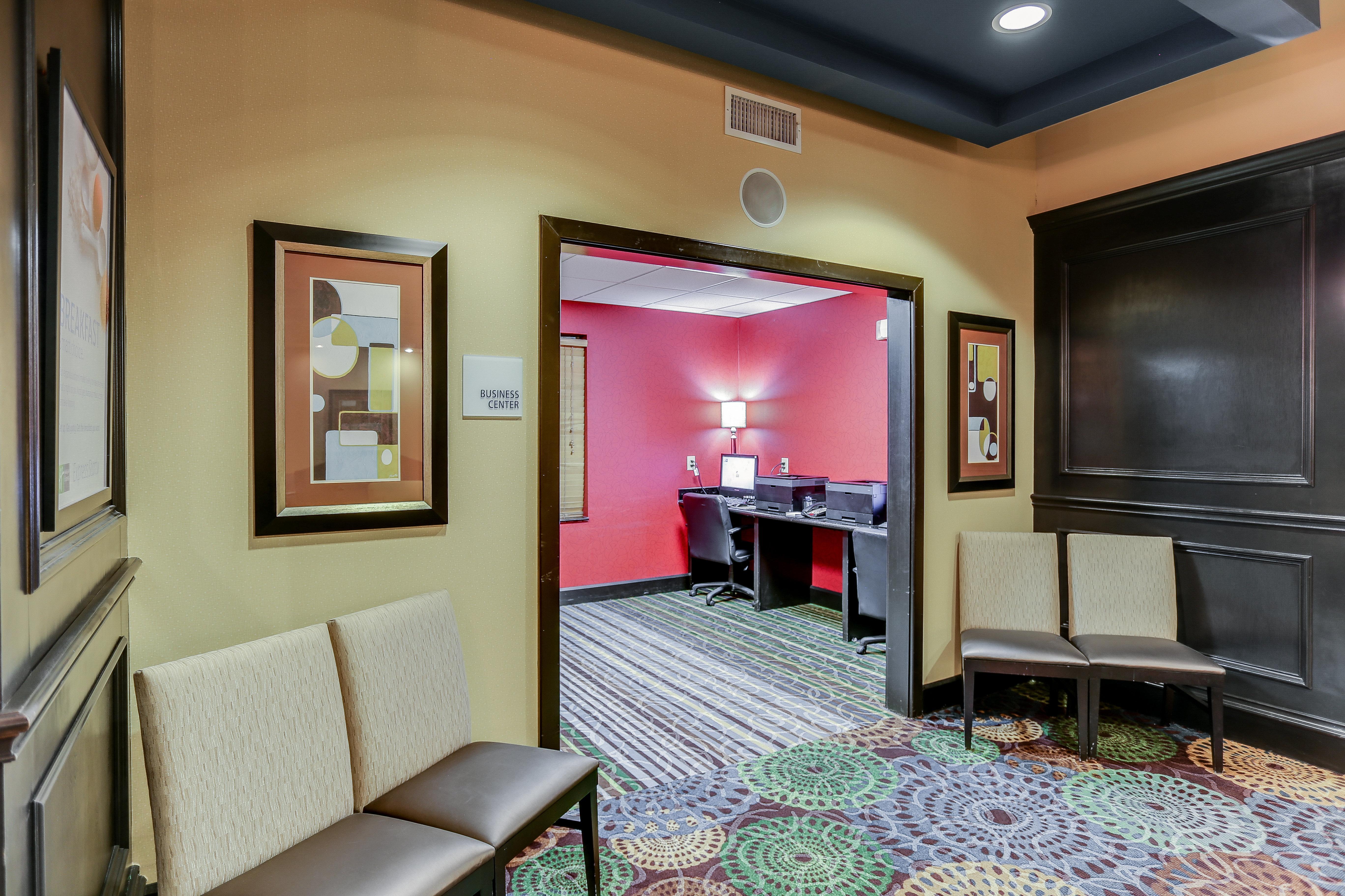 Hotel Express & By Ihg Huntsville