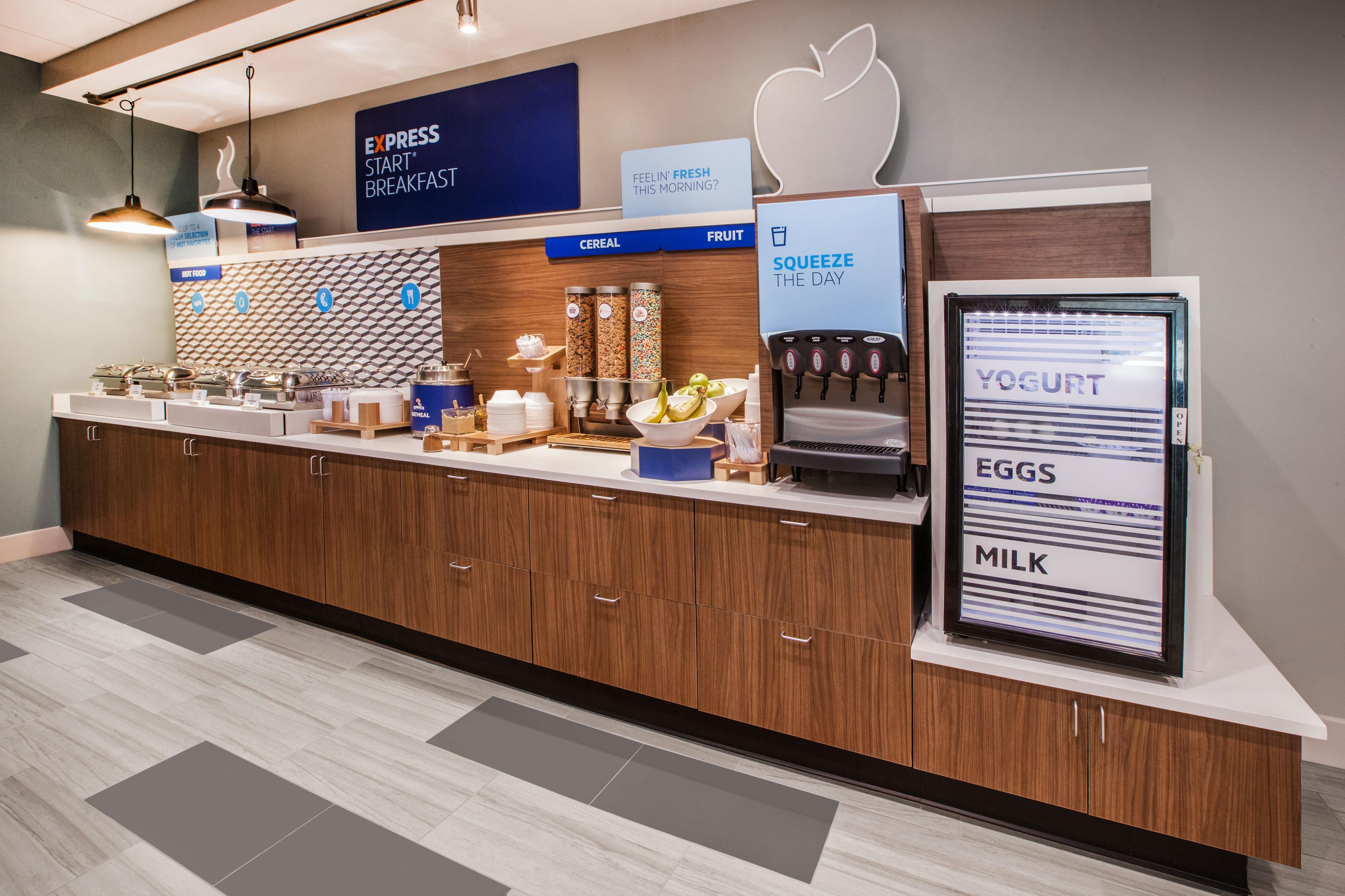 Hotel Express & By Ihg Huntsville
