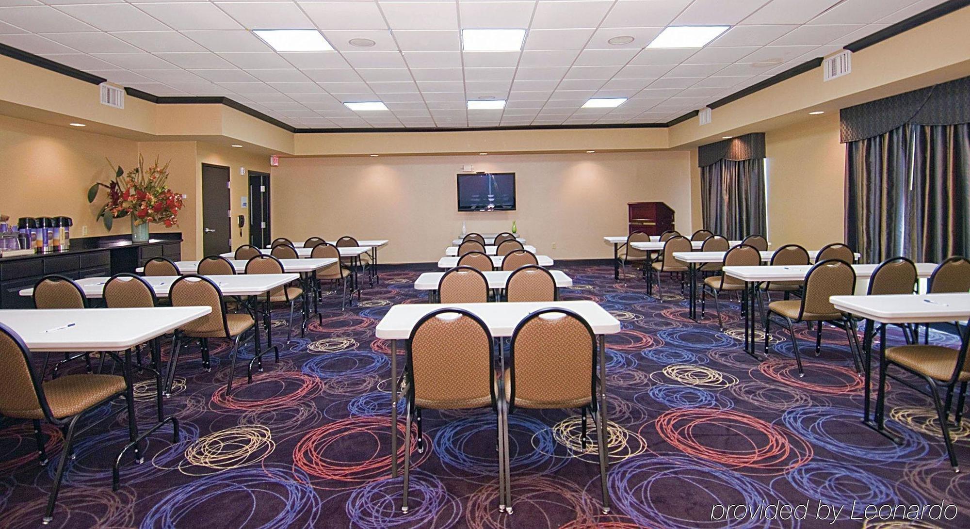Express & By Ihg 2* Huntsville