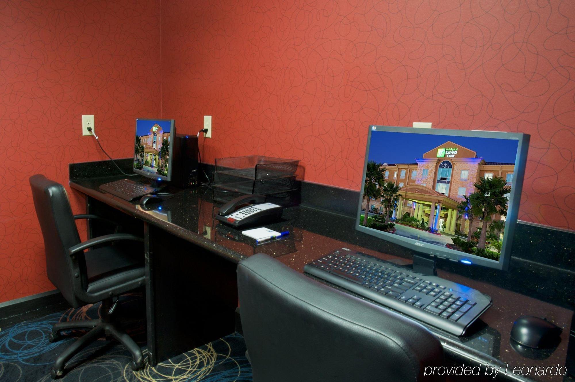 Express & By Ihg 2* Huntsville