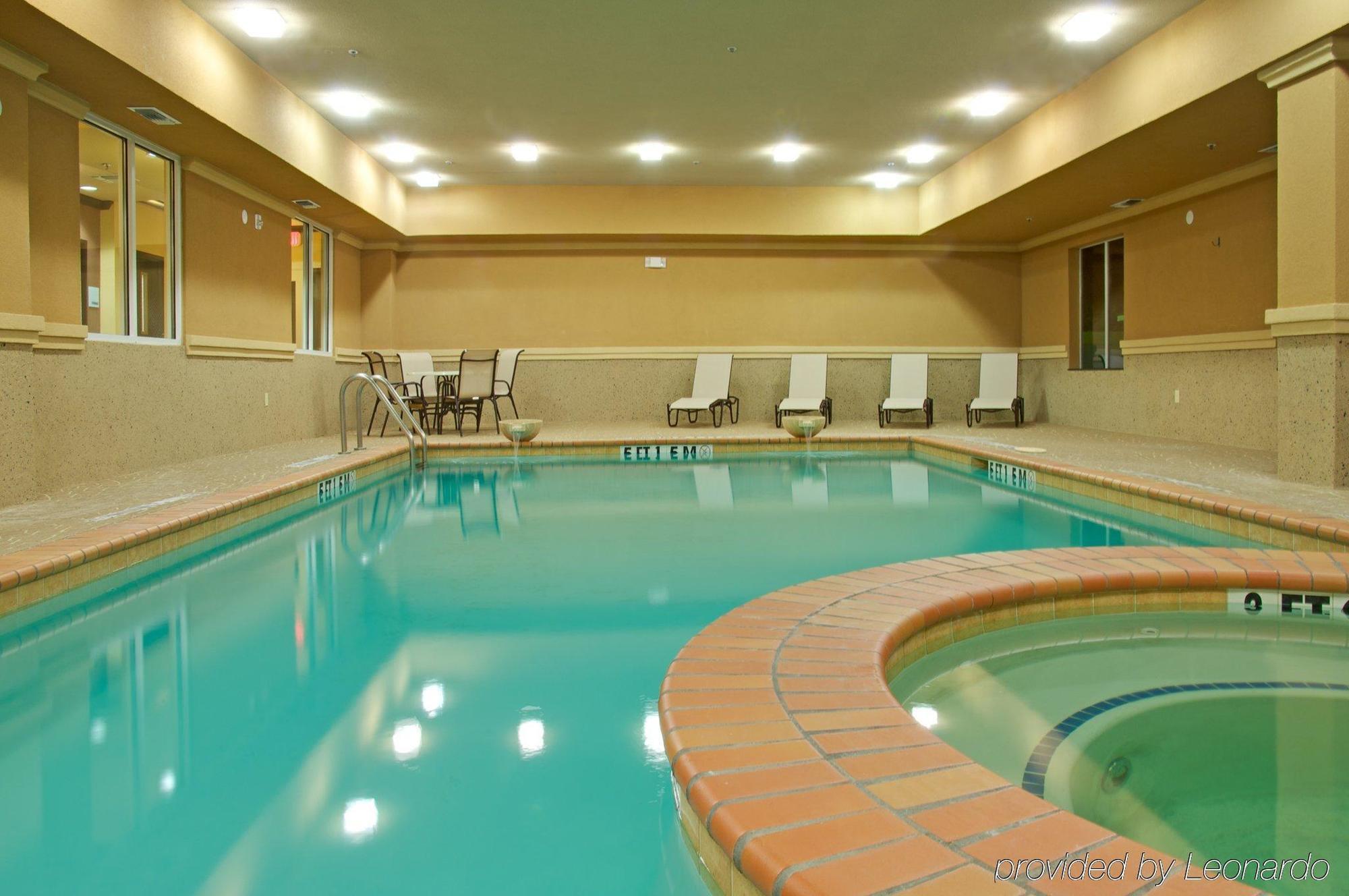 Hotel Express & By Ihg 2*