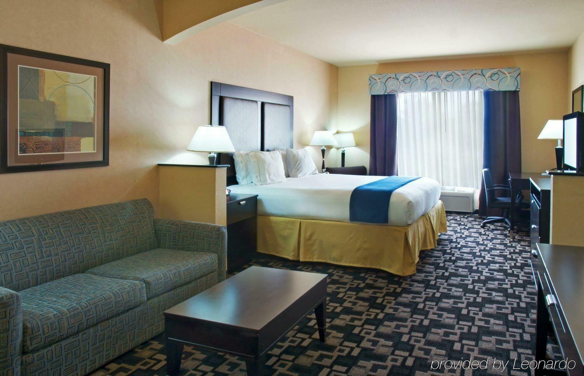 Express & By Ihg 2* Huntsville